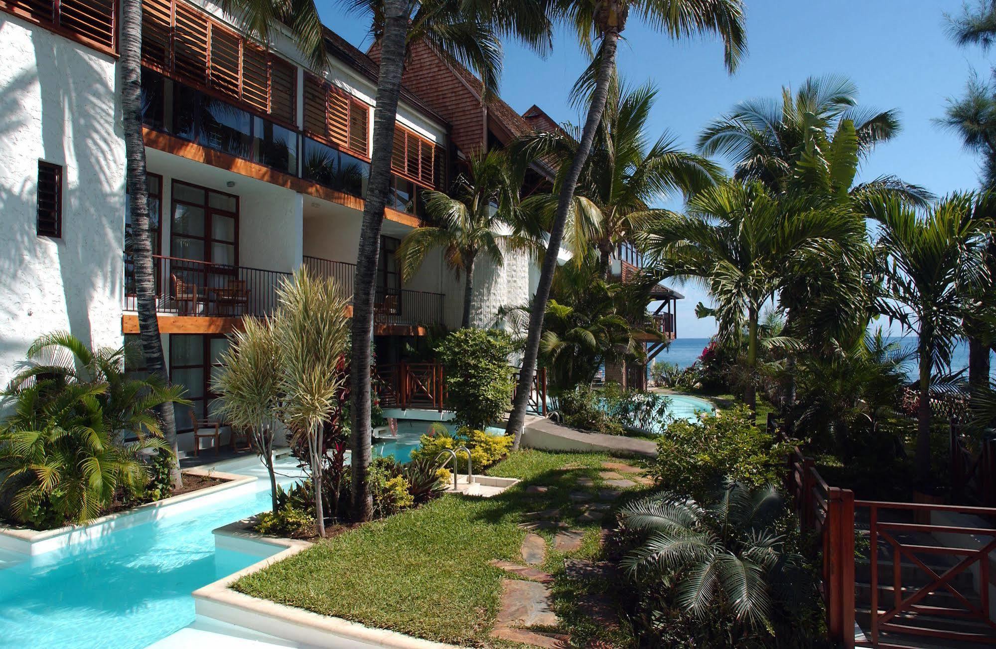 Le Saint Alexis **** Hotel & Spa Exterior foto